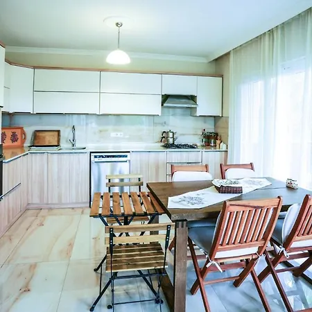 Luminous And Chic Flat In Mugla דירה